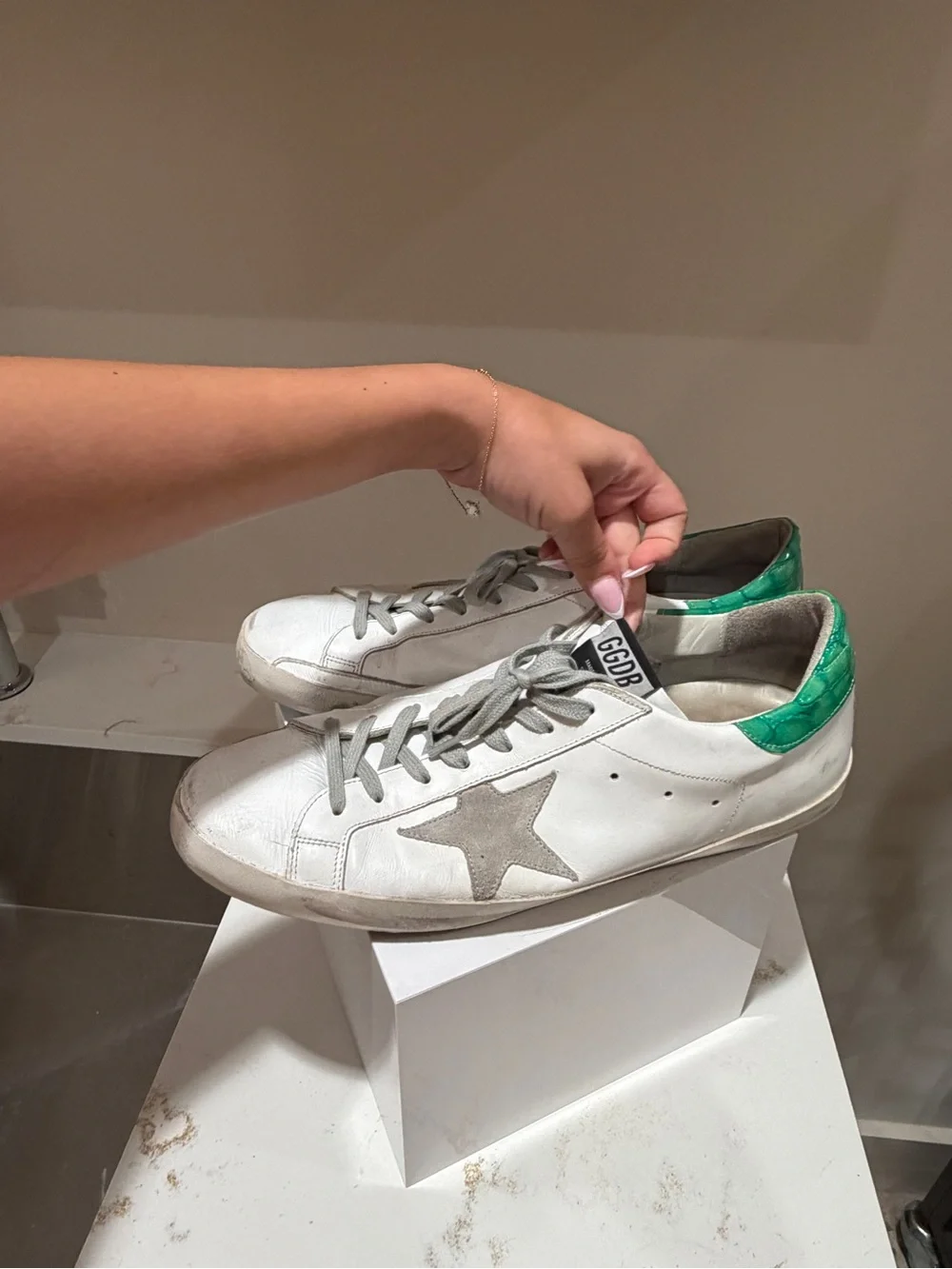 Men’s Golden Goose White Leather Low-Top Sneakers with Green Heel